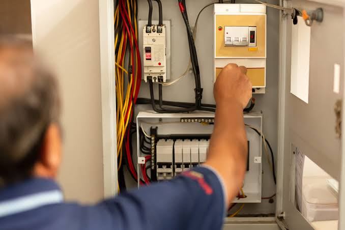 9 Warning Signs Your Home Needs an Electrical Panel Upgrade
